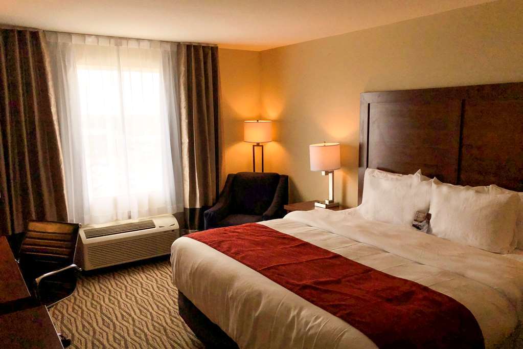 Comfort Inn & Suites Bowmanville Δωμάτιο φωτογραφία